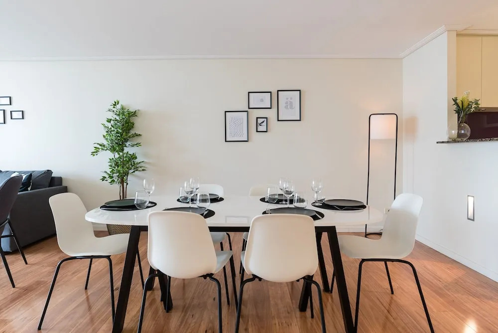Sydney CBD Self-Contained Studio Apartment (2806PT)