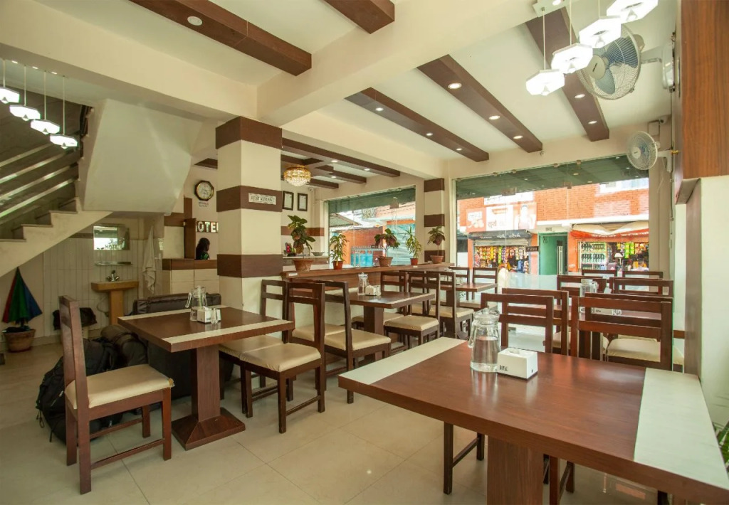 OYO 219 Hotel Royal Kusum