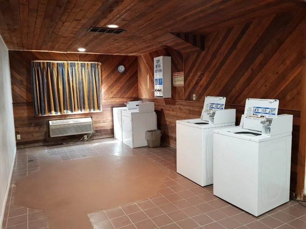 Denison Inn and Suites
