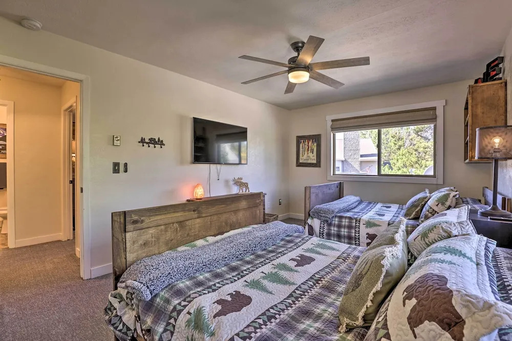2 Mi to Rocky Mtn Nat'l Park: Grand Lake Condo