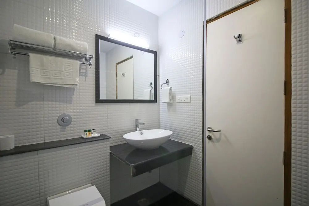 OYO 6090 Hotel Park View Premium