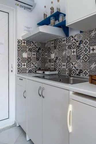 Antoniadi Rooms