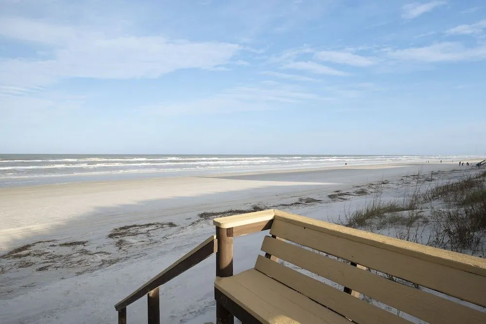 Trade Winds 101 by Distinctive Beach Rentals