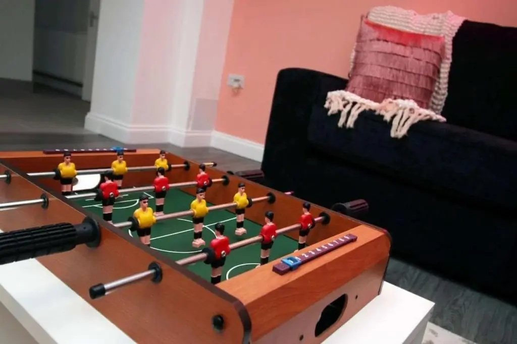 Principality House by Mia Living 3 bedroom apartment a 5 min walk to Principality Stadium