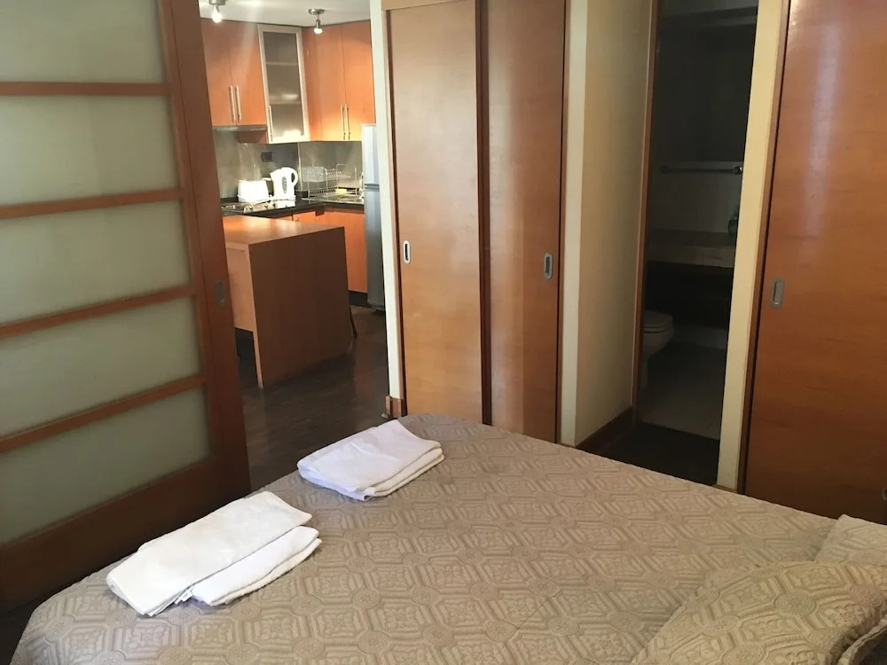 Padre Mariano Apartments by Mr BnB