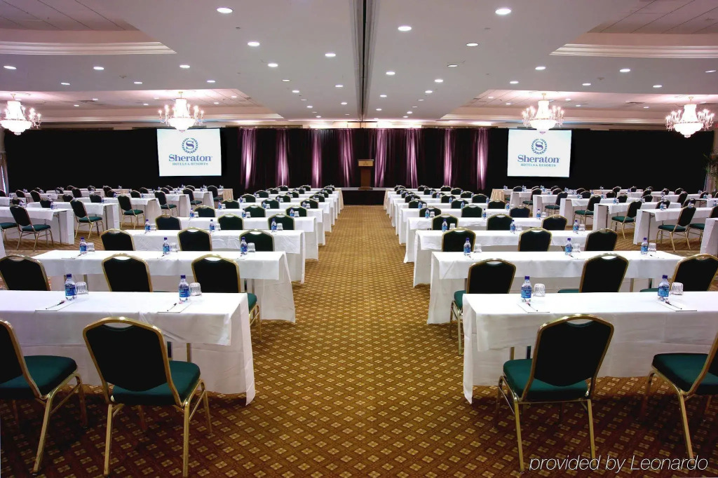 Sheraton Westport Chalet Hotel St. Louis