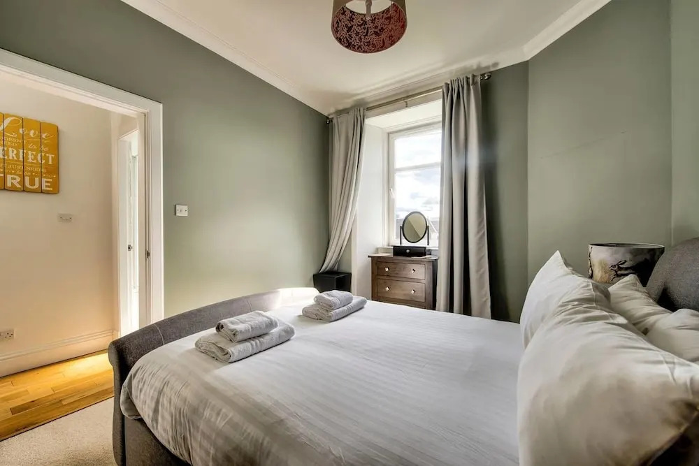 Lovely 1 Bedroom Flat Close to City Centre + Free On-street Parking