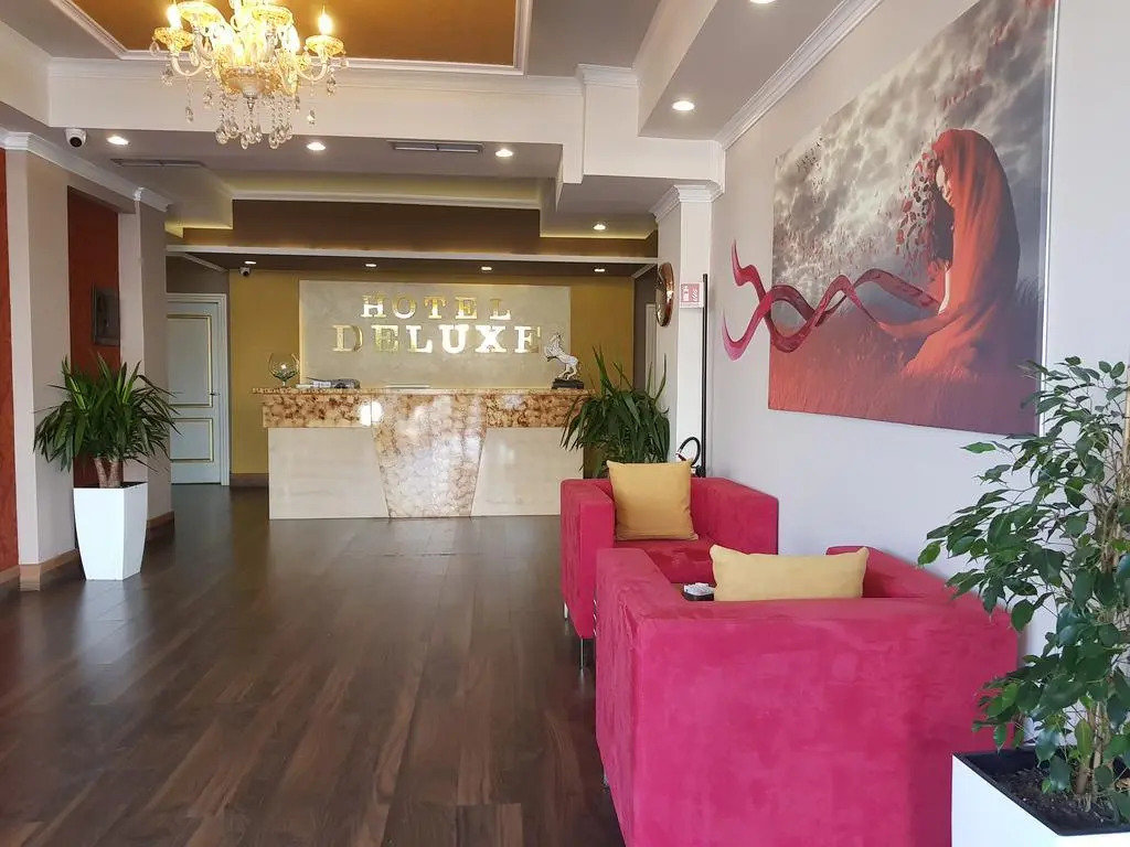 Hotel Deluxe