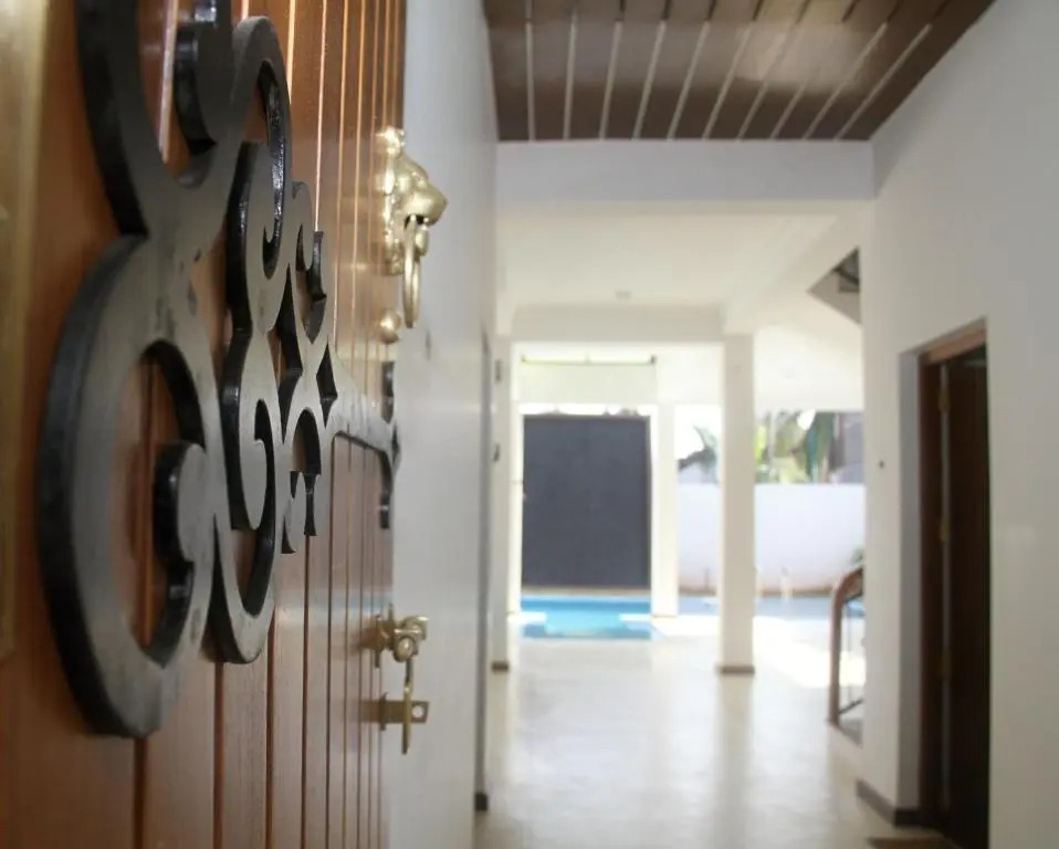 Binnacle Negombo