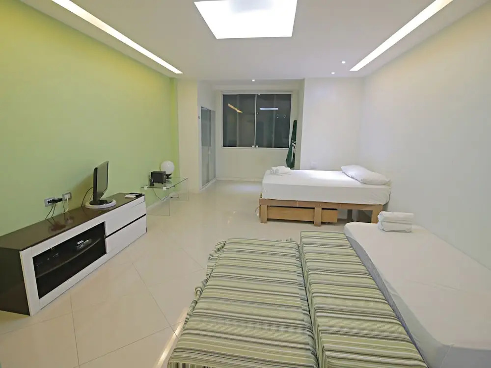 Rio Rentals 021 - C001 Excelente Studio na quadra da praia de Copacaba