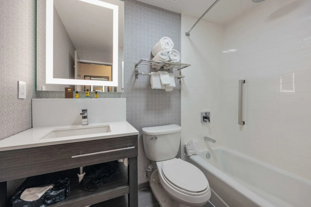 Best Western Downtown PLUS Music Row
