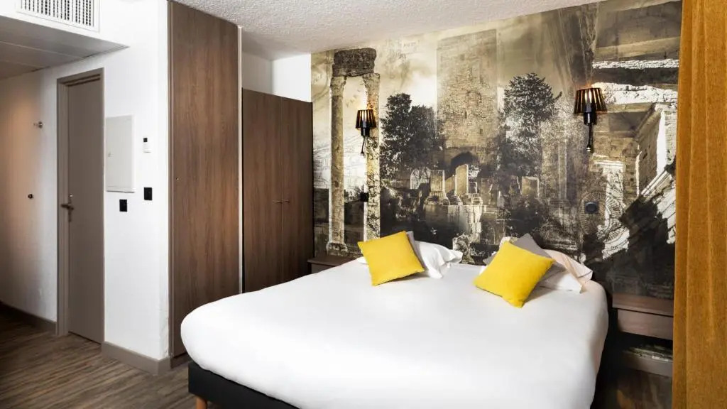 SOWELL HOTELS LOlivier