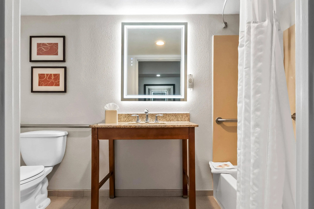 Comfort Suites Near Potomac Mills