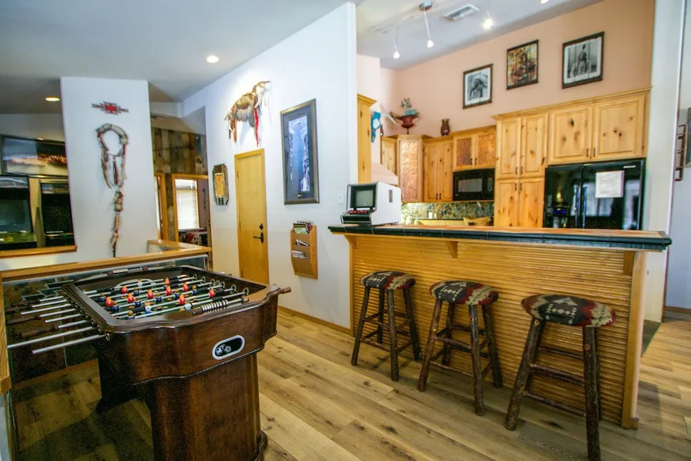 Snowcreek V #714 4 Bedrooms 3 Bathrooms Townhouse