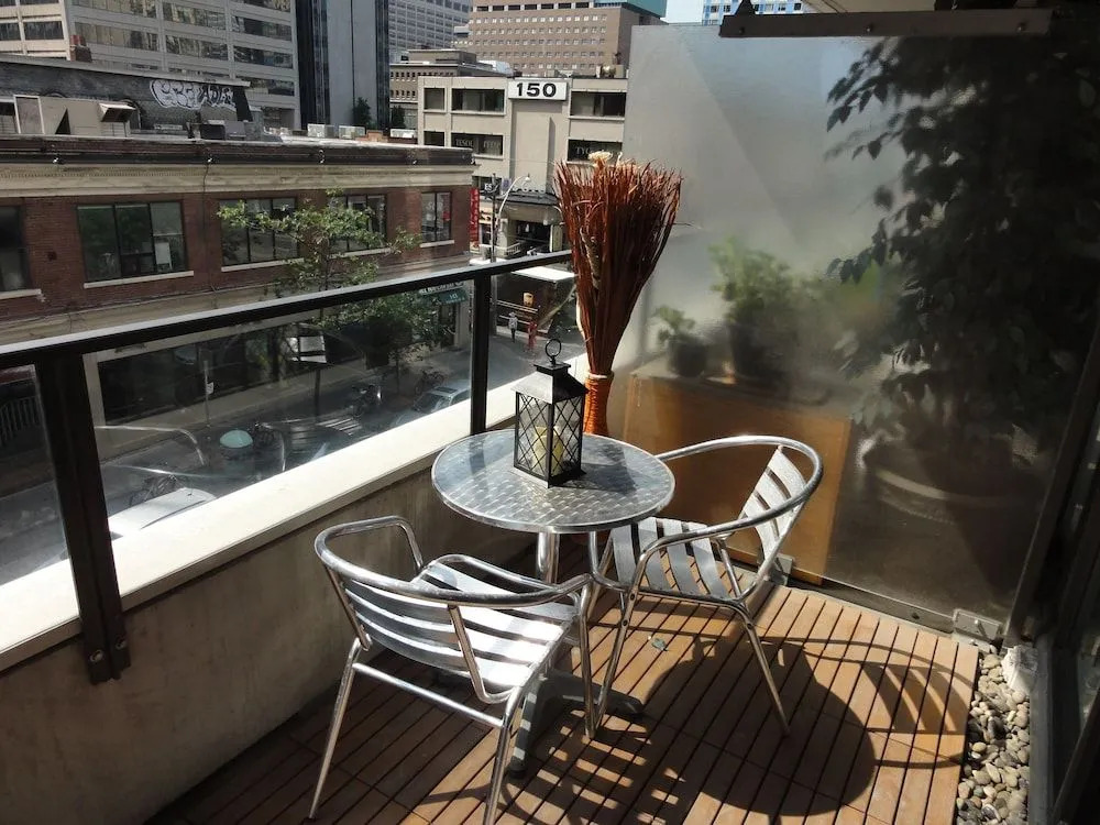 Beautifully Decorated 1BR Unit