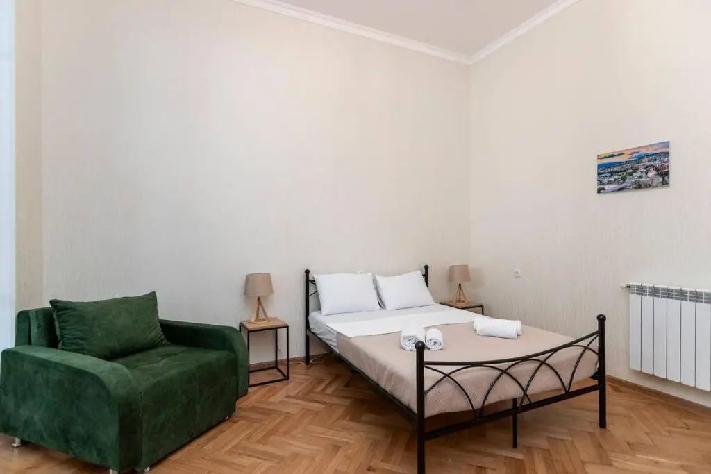 Bright and cozy 1BR apt in the heart of Tbilisi