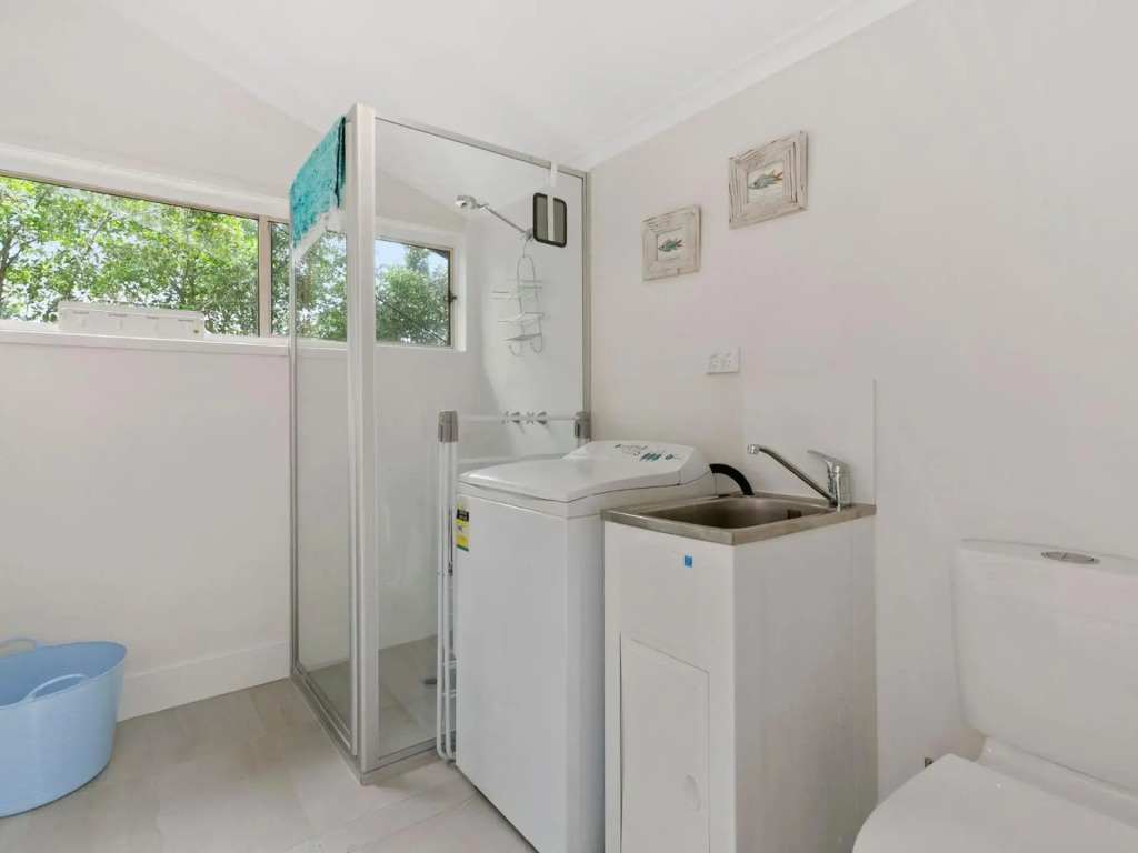 18 Adams St The Beach Shack fabulous location close to the beach