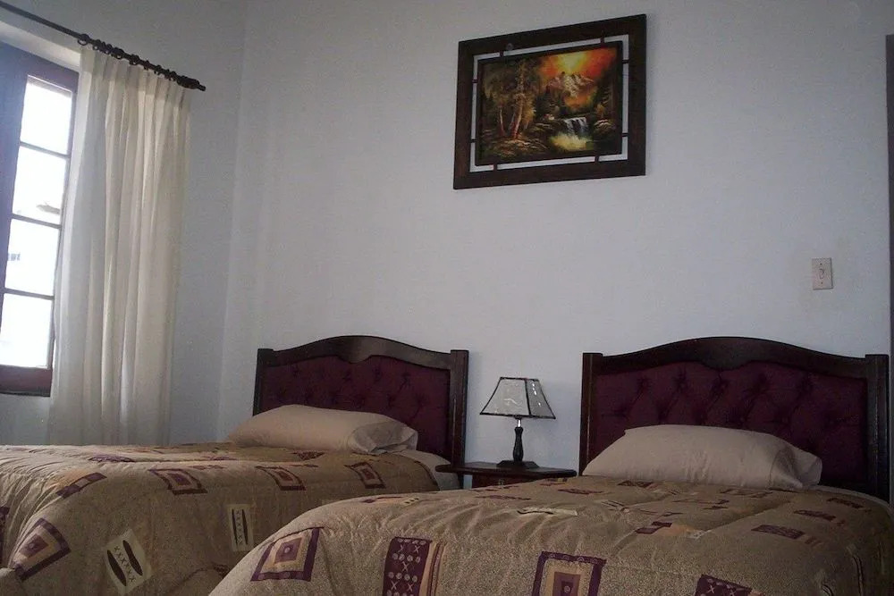 "HOTEL BOUTIQUE LA MAISON DE LA BOLIVIE" Casa de Huéspedes