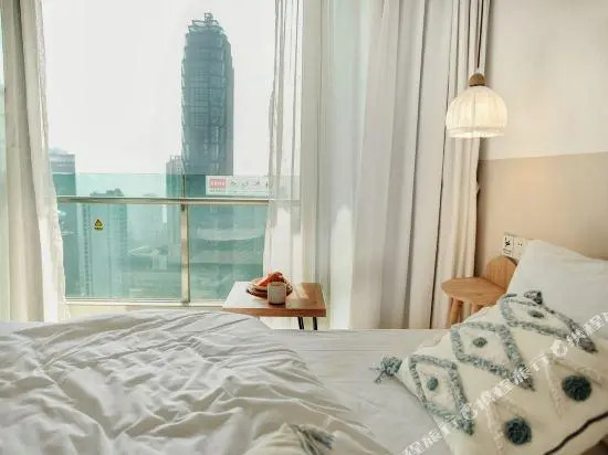 Mr. Cantai Kongcang Capsule Hotel