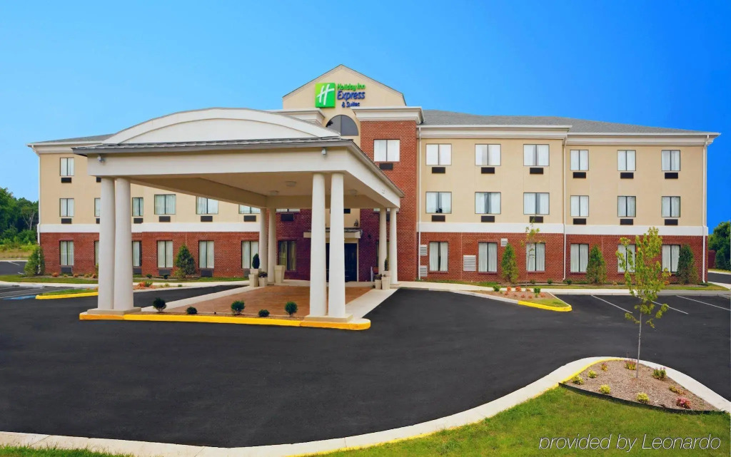 Holiday Inn Express Hotel & Suites Thornburg-S. Fredericksburg by IHG