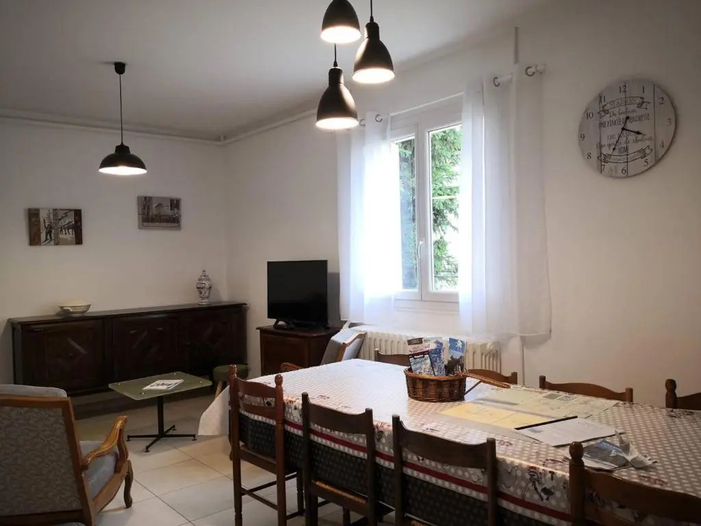 Maison confortable à Villard-de-Lans - 8 couchages, WiFi, parking gratuit, proche des pistes et du centre. - FR-1-548-5
