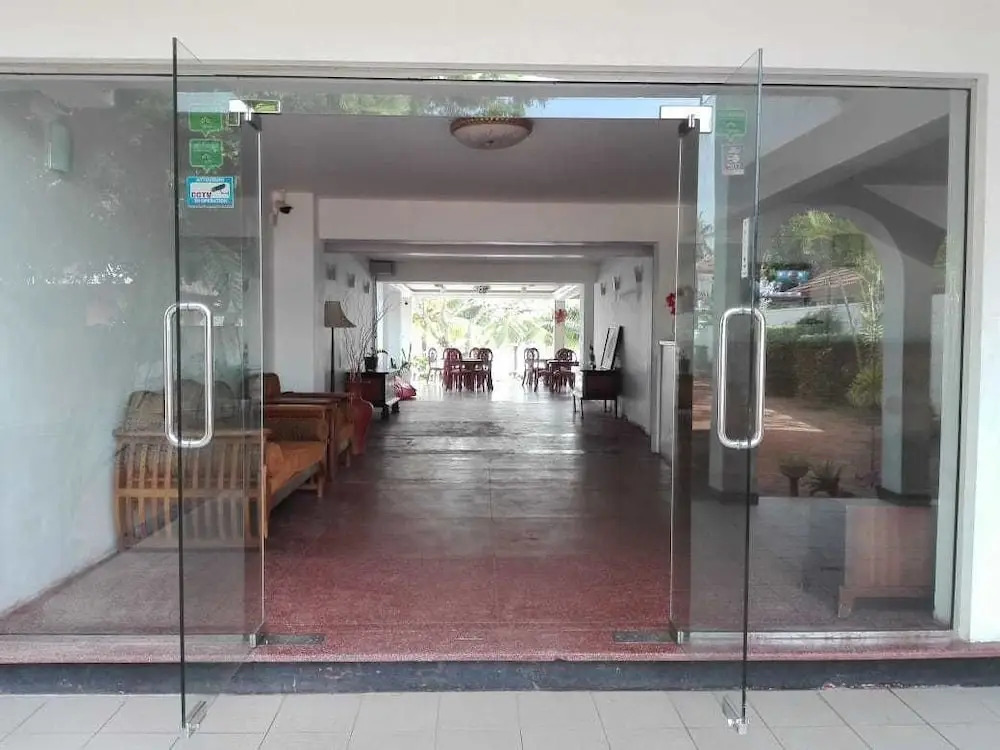 Aqua Reach Hotel