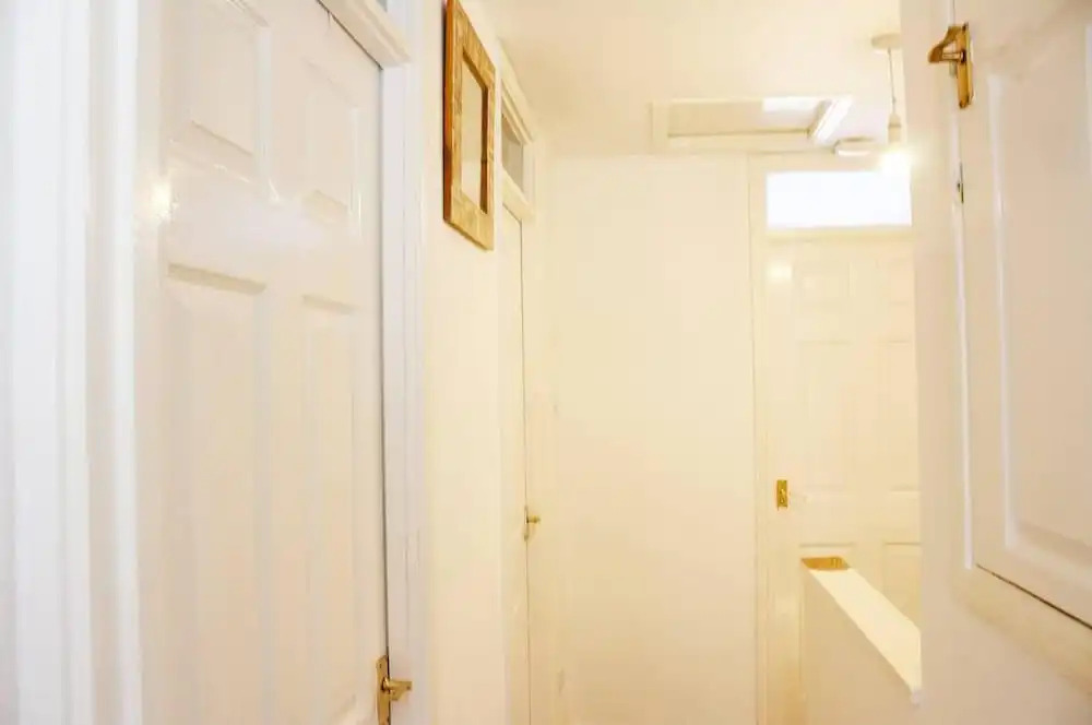 Spacious 4 Bed Home in Milton Keynes -free Parking