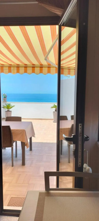 Emyteo Apartment