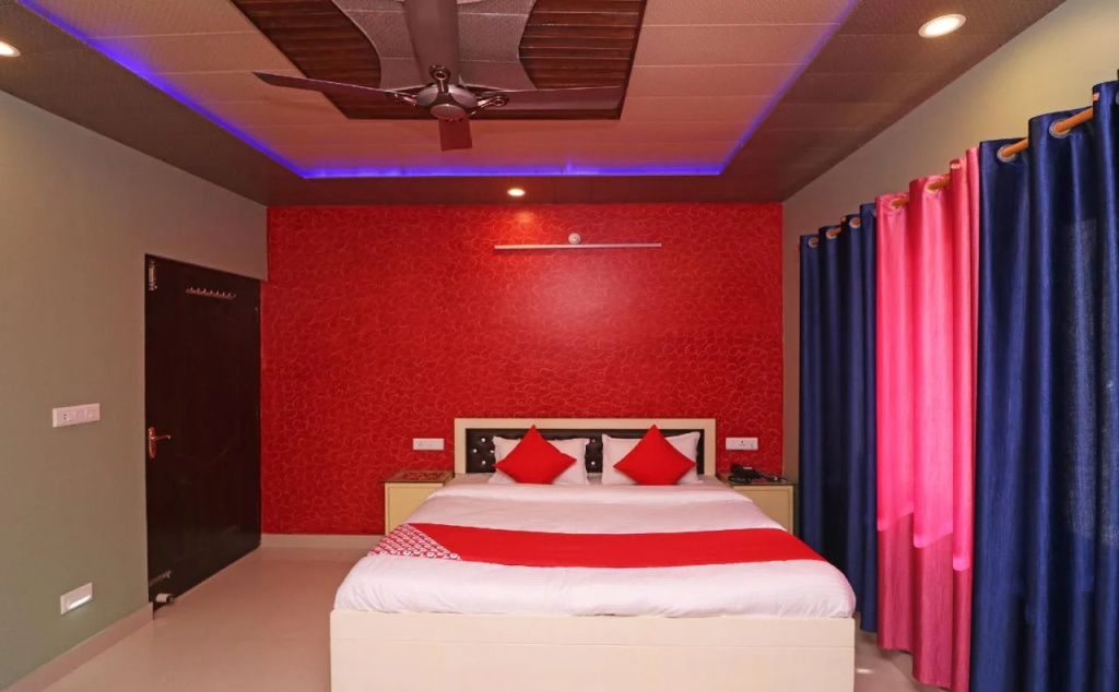 S.J Hotel's by OYO Rooms