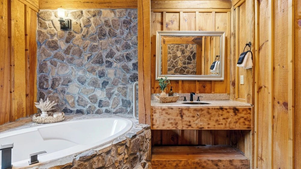 Majestic Springs Lodge by Avantstay Indoor Pool + Spa + Game Room Smoky Mtns