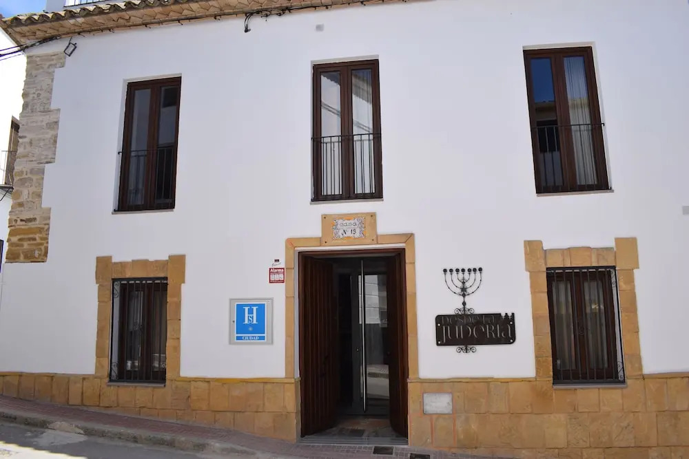 Hospedium DLJ Hostal Temático Desde La Judería