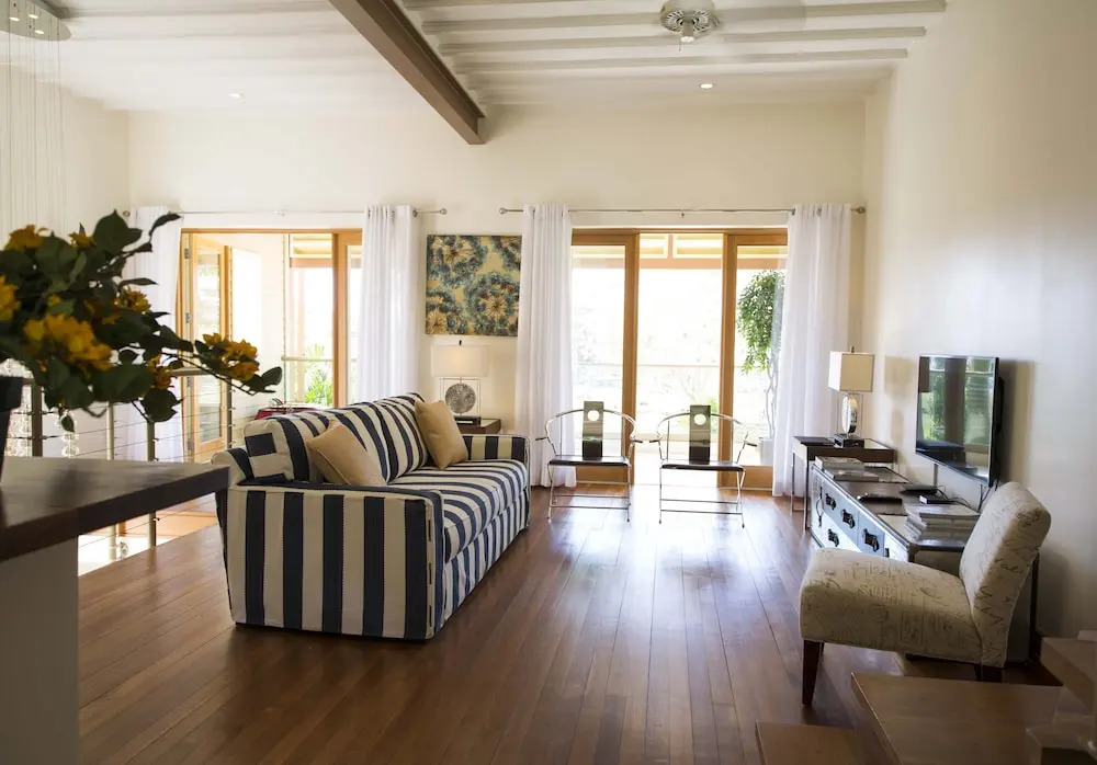 Barefoot Luxury - Pool & Walk To Holetown Beach