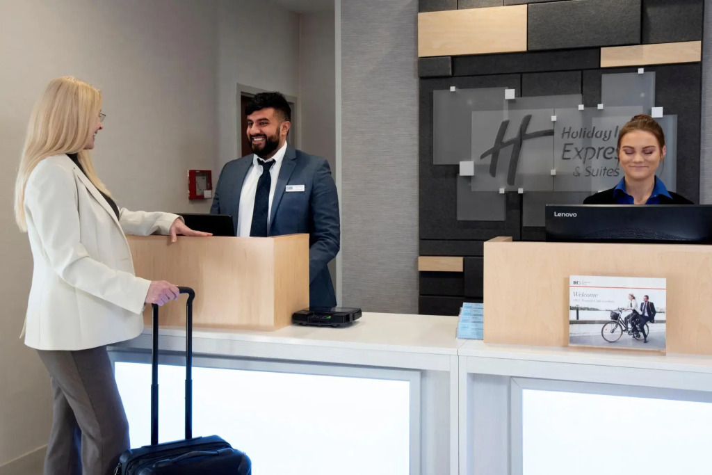 Holiday Inn Express & Suites Chester-Monroe-Goshen