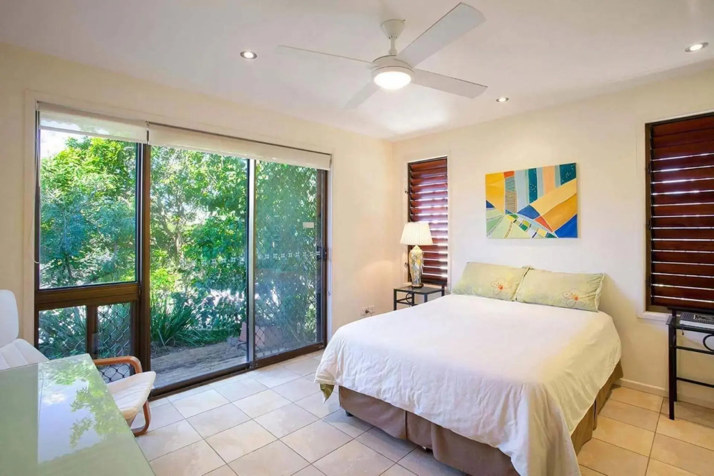 Stevens St Pet Friendly Original Sunshine Beach Beach House
