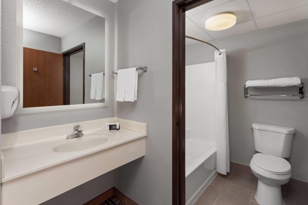 AmericInn by Wyndham Appleton North/Little Chute