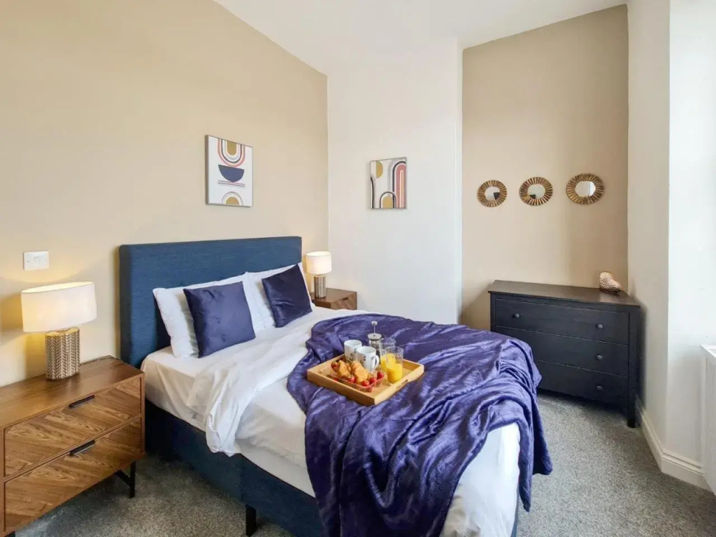 Brand New 2 Bedroom Regency Apartment In Cheltenham Town Centre - Sleeps Up To 6