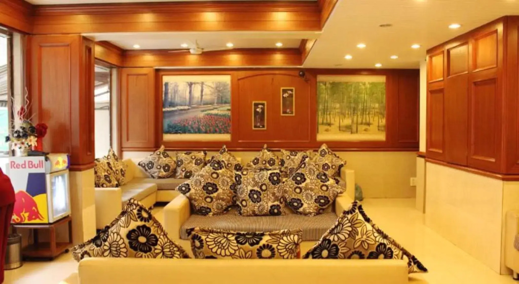 Hotel Mina International