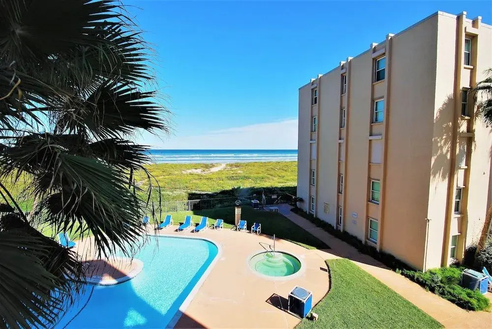 Beach House Unit #302 2 Bedroom Condo by RedAwning