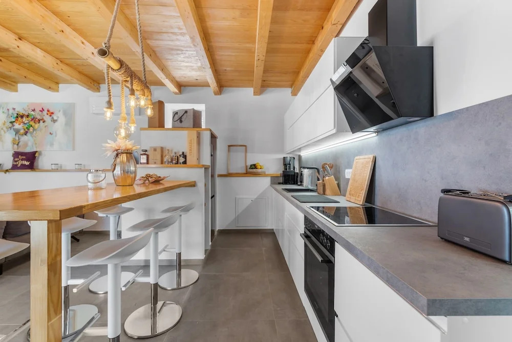 Lavova in Brtonigla With 3 Bedrooms and 2 Bathrooms