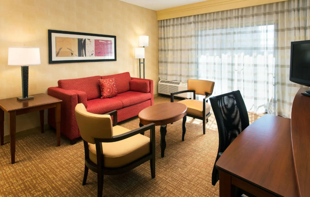Courtyard by Marriott Phoenix Airport