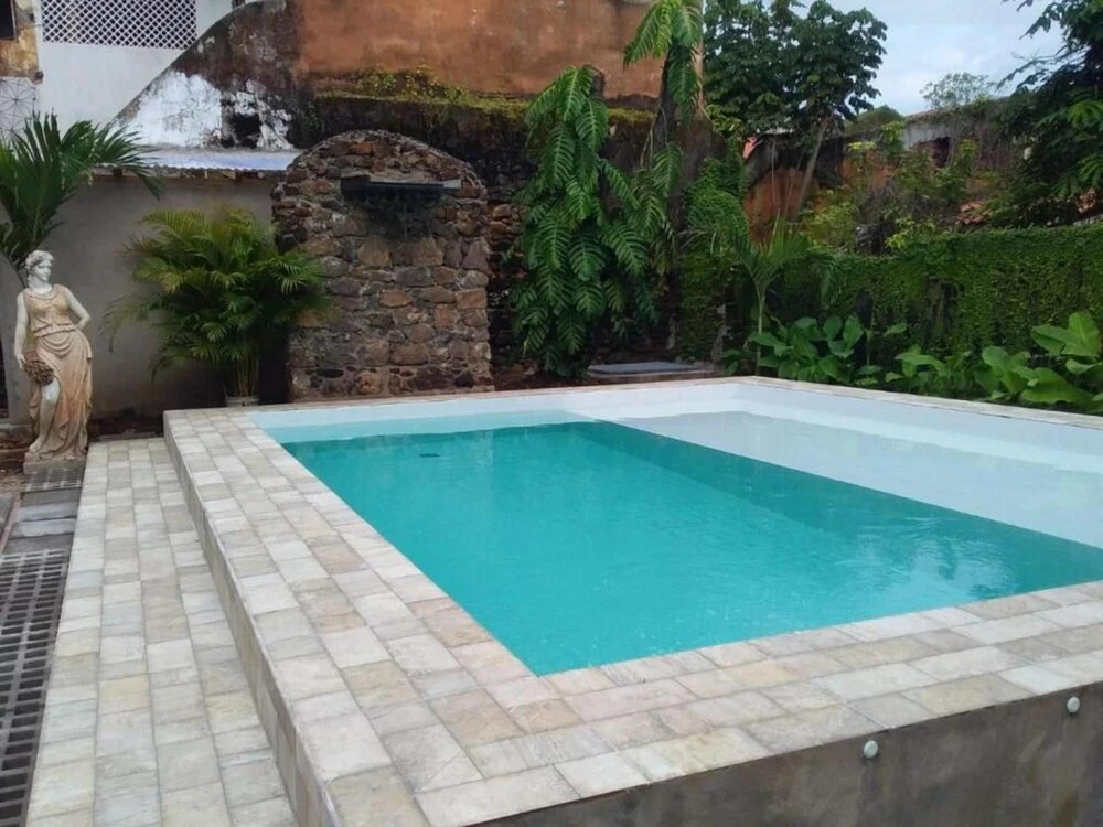Reviver Hostel