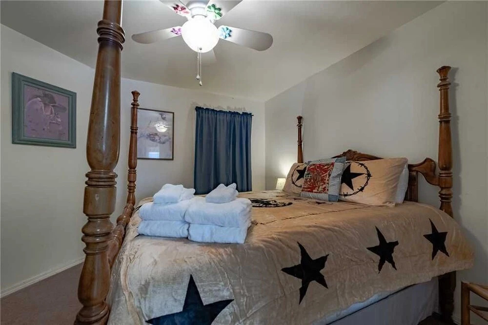 Cliff Top, 4 Bedrooms, Game Room, WiFi, Sleeps 10
