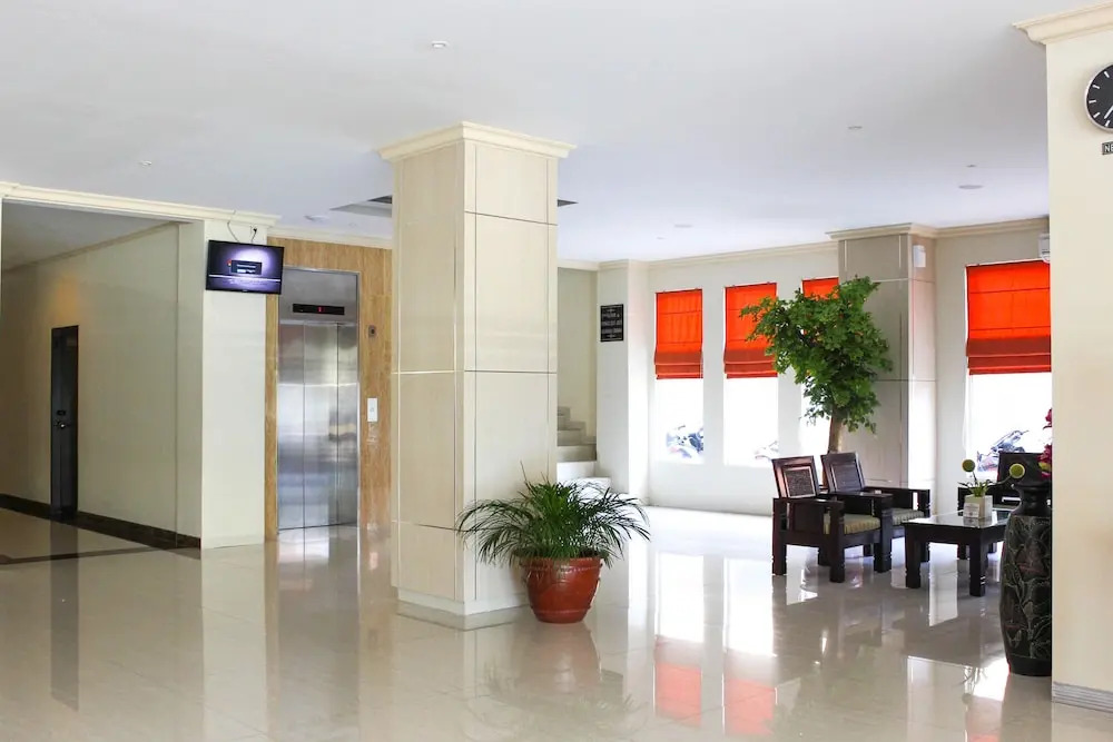 Hotel Puri Indah & Convention