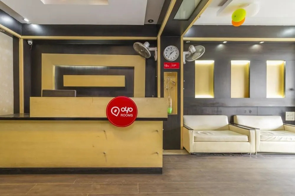 OYO 958 Hotel Greenwood Inn