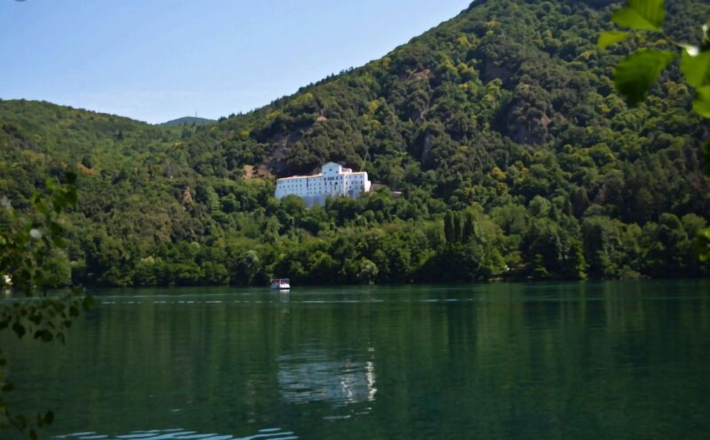 La Bella Vista