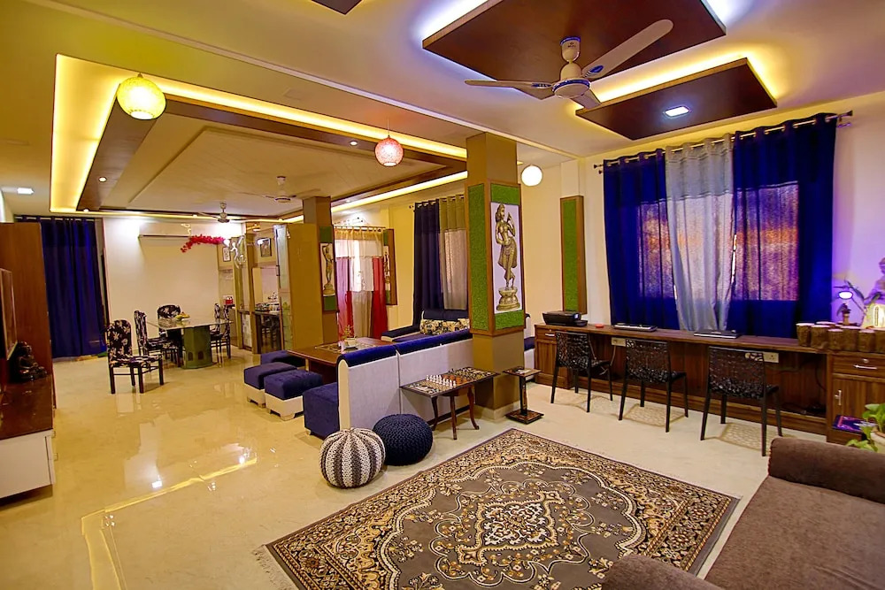 The Hideout Agra Garden Homestay - Near Taj Mahal