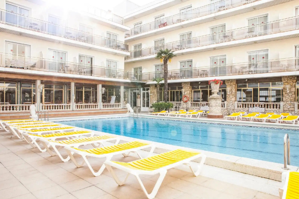 Отель Ibersol Hotel Sorra dOr