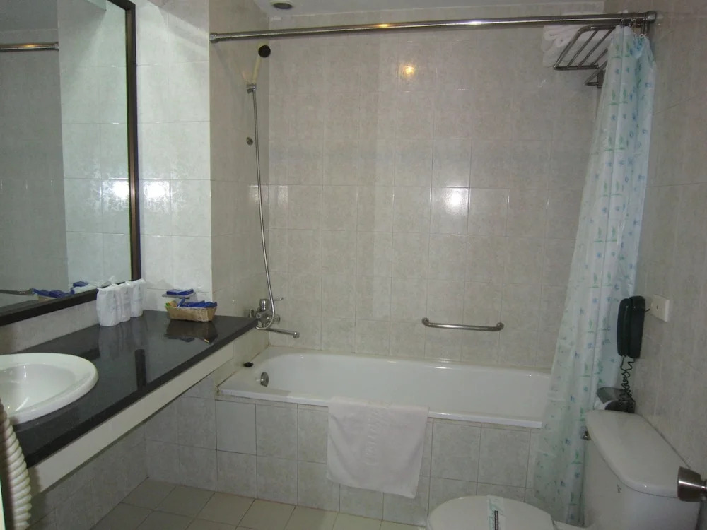 Ha Long Bay Hotel