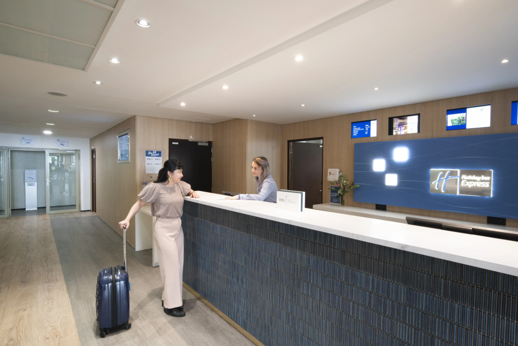Holiday Inn Express Paris-Canal De La Villette by IHG