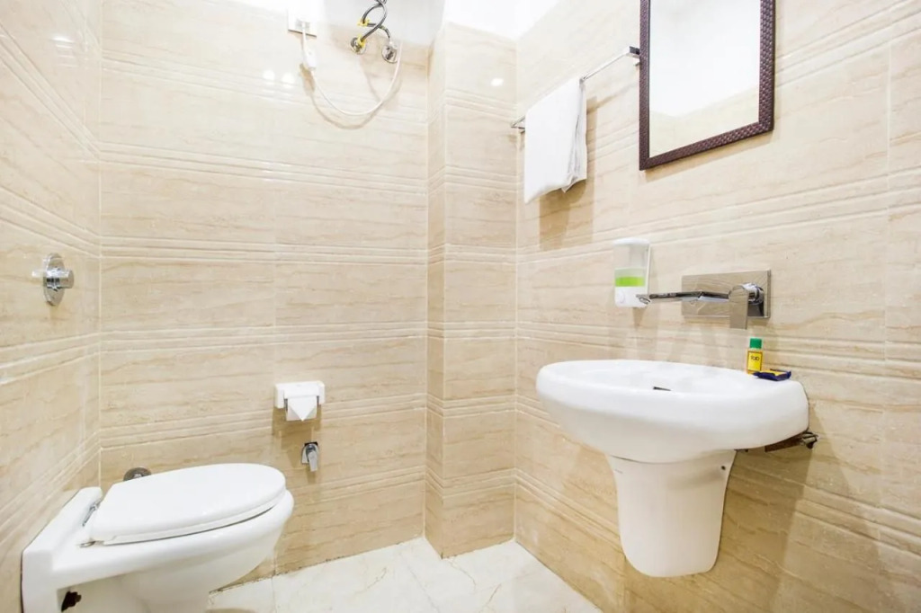 FabHotel Royal Villa